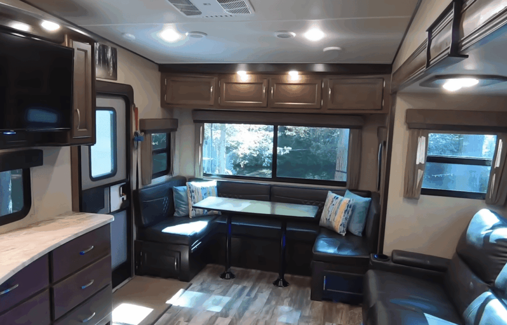 Amenities, Comfort, and Driving Experience